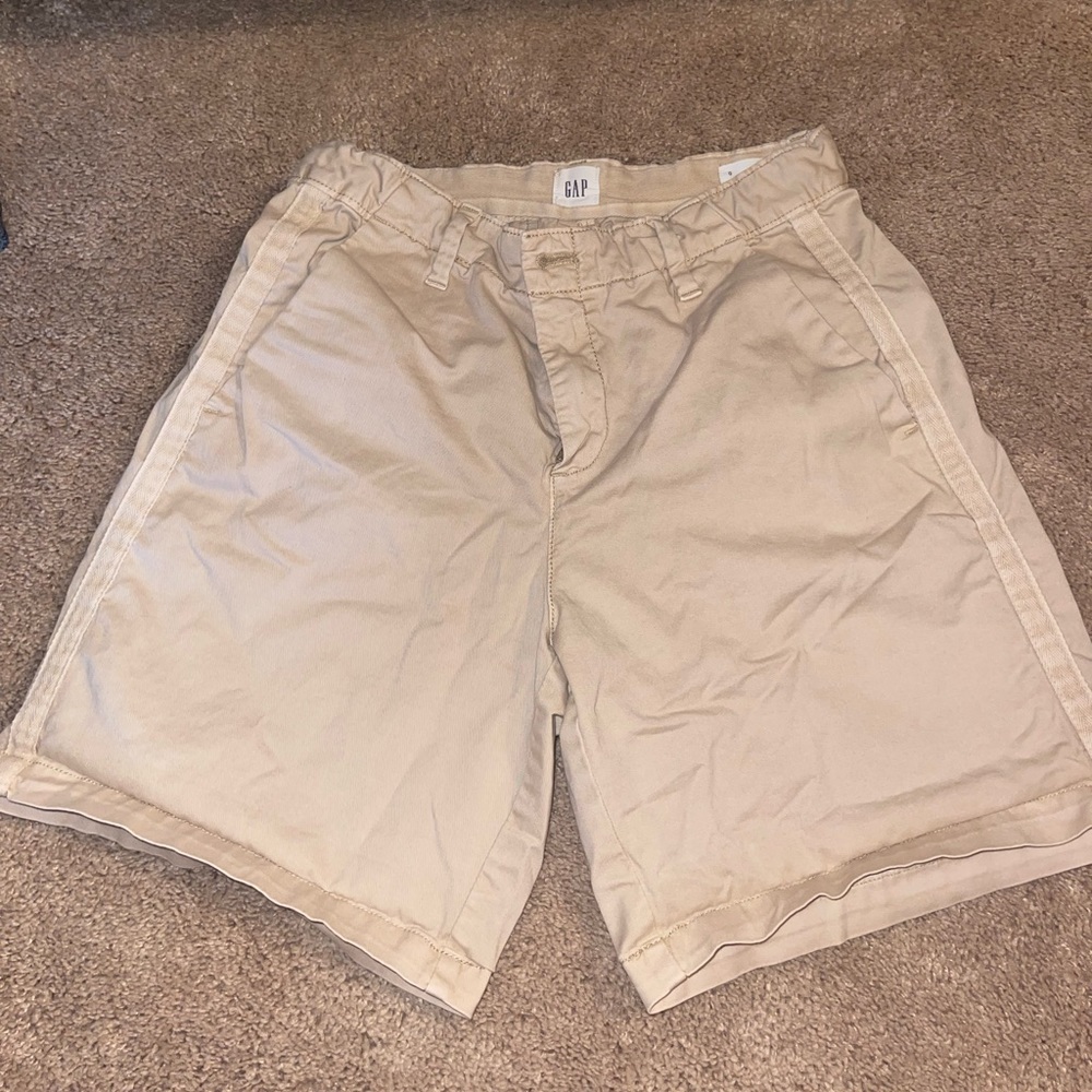 Gap girlfriend chino short
